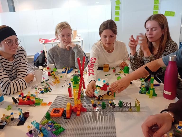 thesis lab lego day